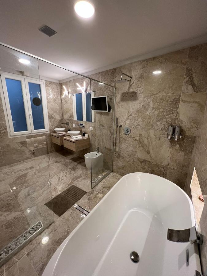 Appartement Luxury 1 Al Duomo Di Parme Extérieur photo