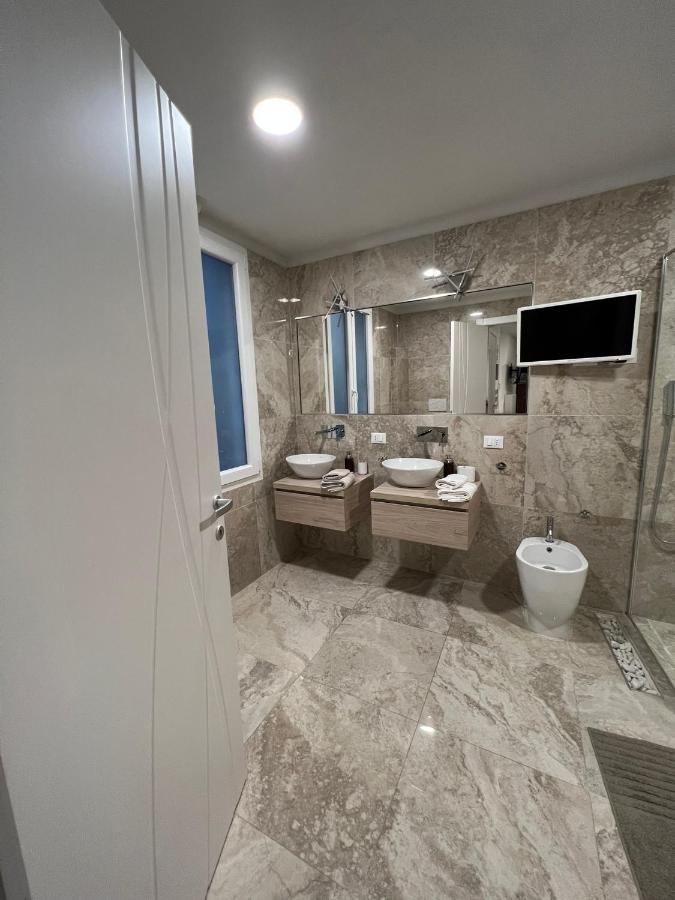 Appartement Luxury 1 Al Duomo Di Parme Extérieur photo