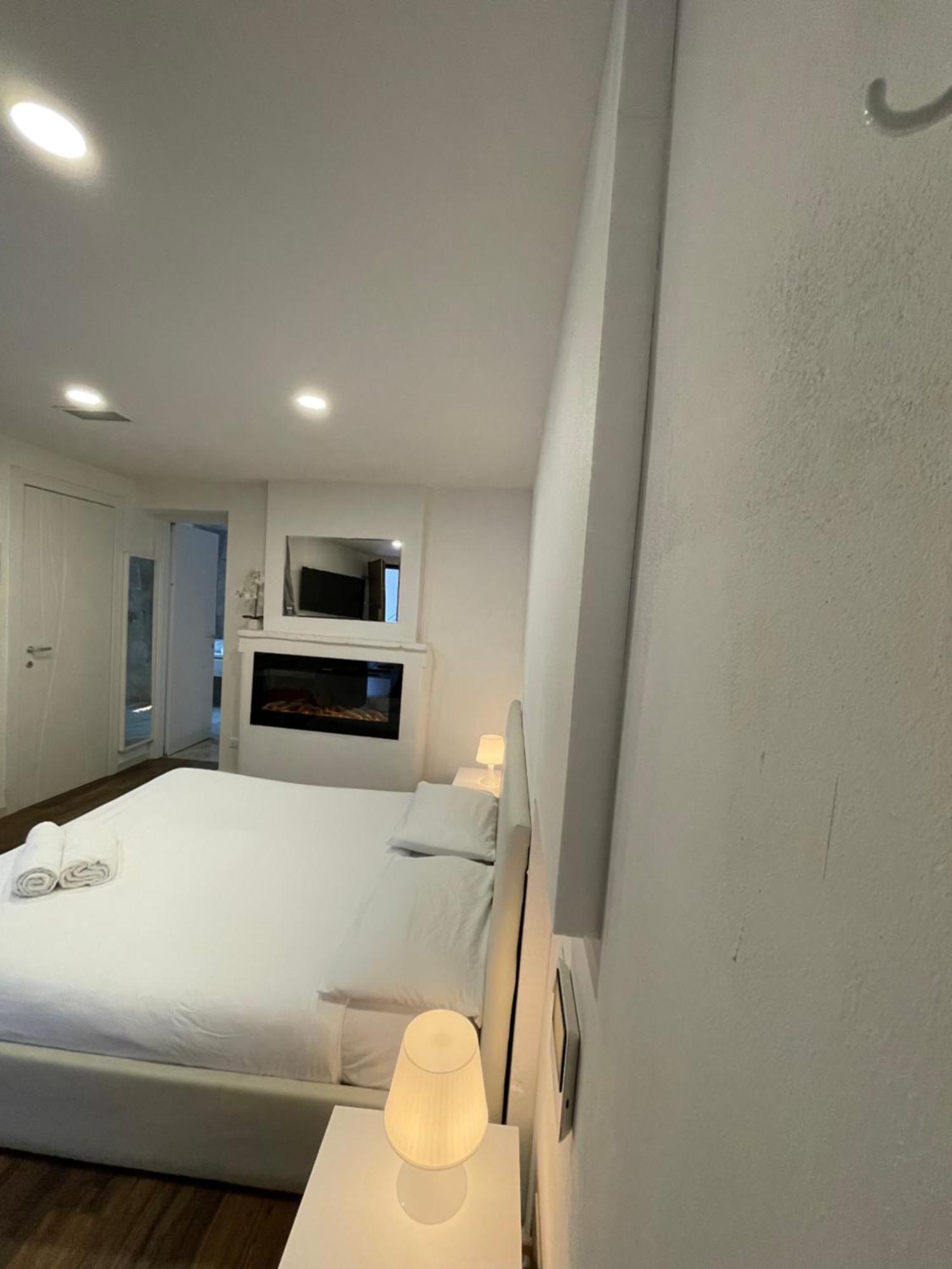 Appartement Luxury 1 Al Duomo Di Parme Extérieur photo